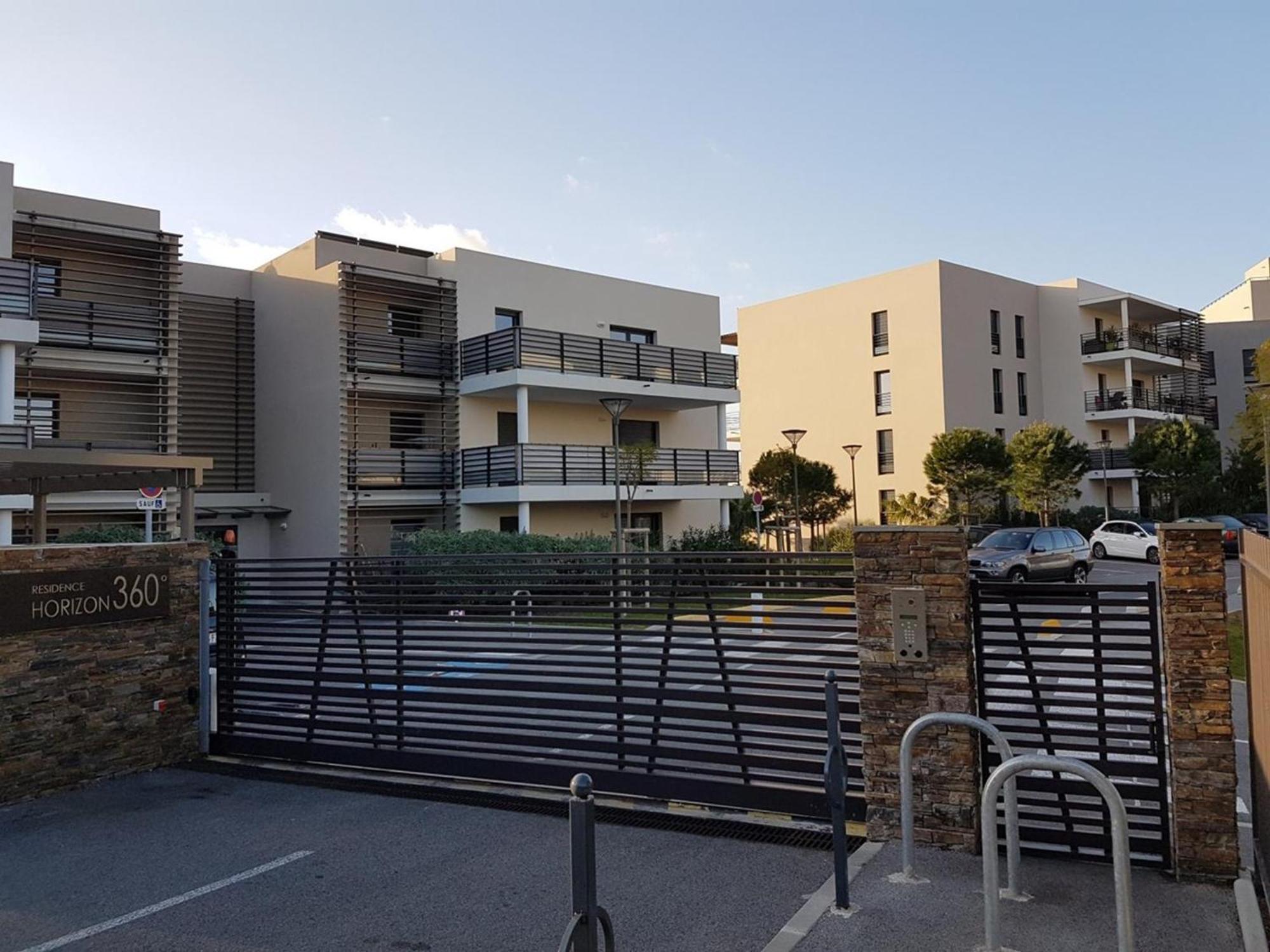 Appt Confort 3 Pieces Avec Terrasse Et Piscine A Saint-Raphael - Fr-1-226A-124 Экстерьер фото